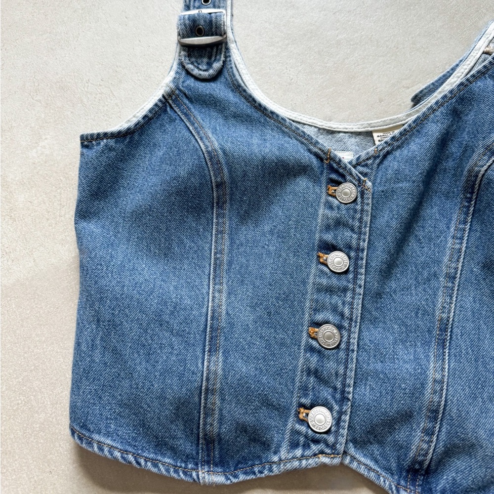 Levi’s Charlie Denim Tank - Picture 2 of 5